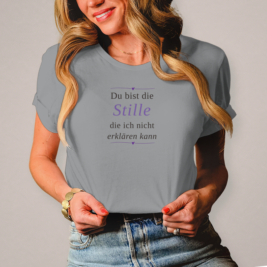 Damen T-Shirt – „Du bist die Stille, die ich nicht erklären kann" | Wortmelodie Moments – aus Baumwolle – Bild 5