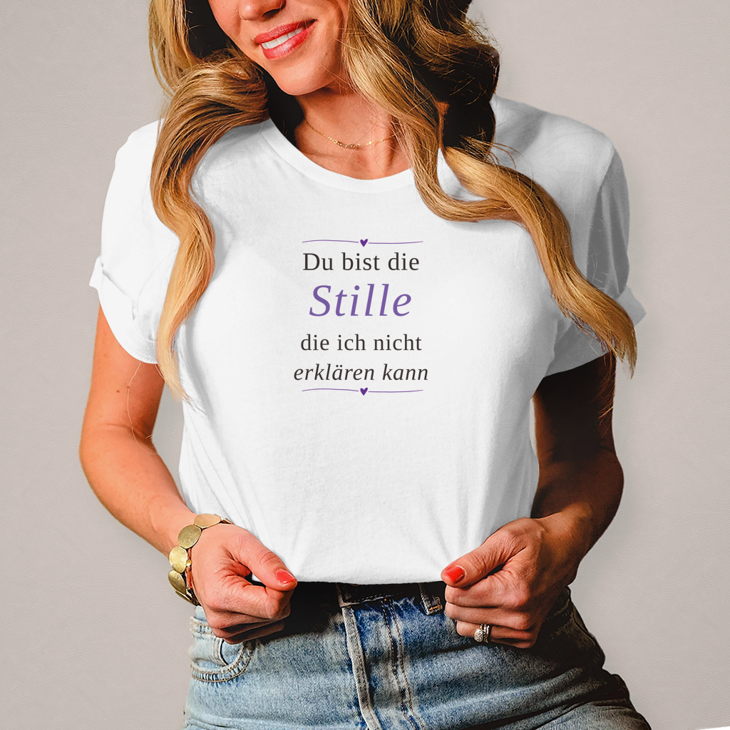 Damen T-Shirt – „Du bist die Stille, die ich nicht erklären kann" | Wortmelodie Moments – aus Baumwolle – Bild 3